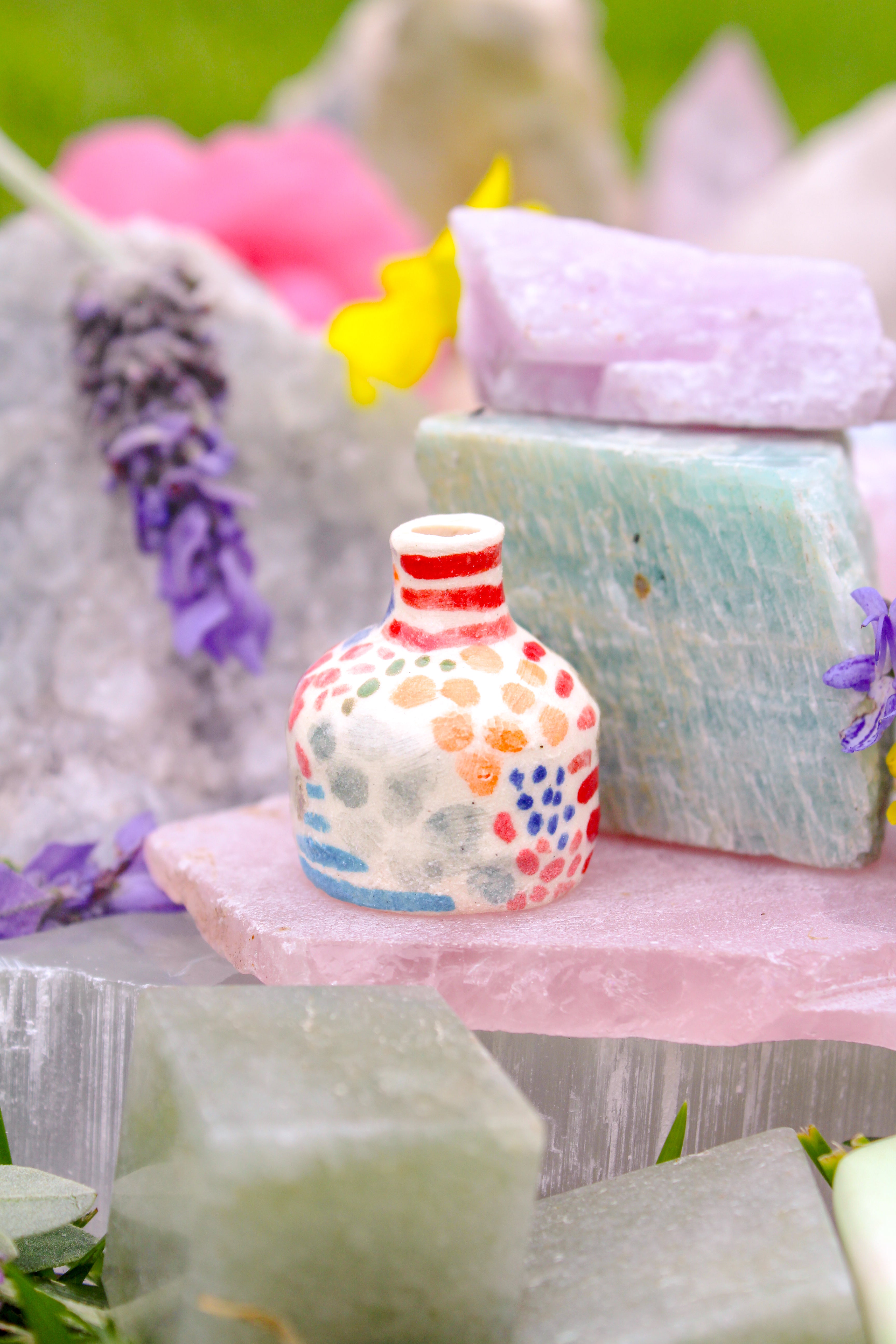 Quinn Ceramic Tiny Vase