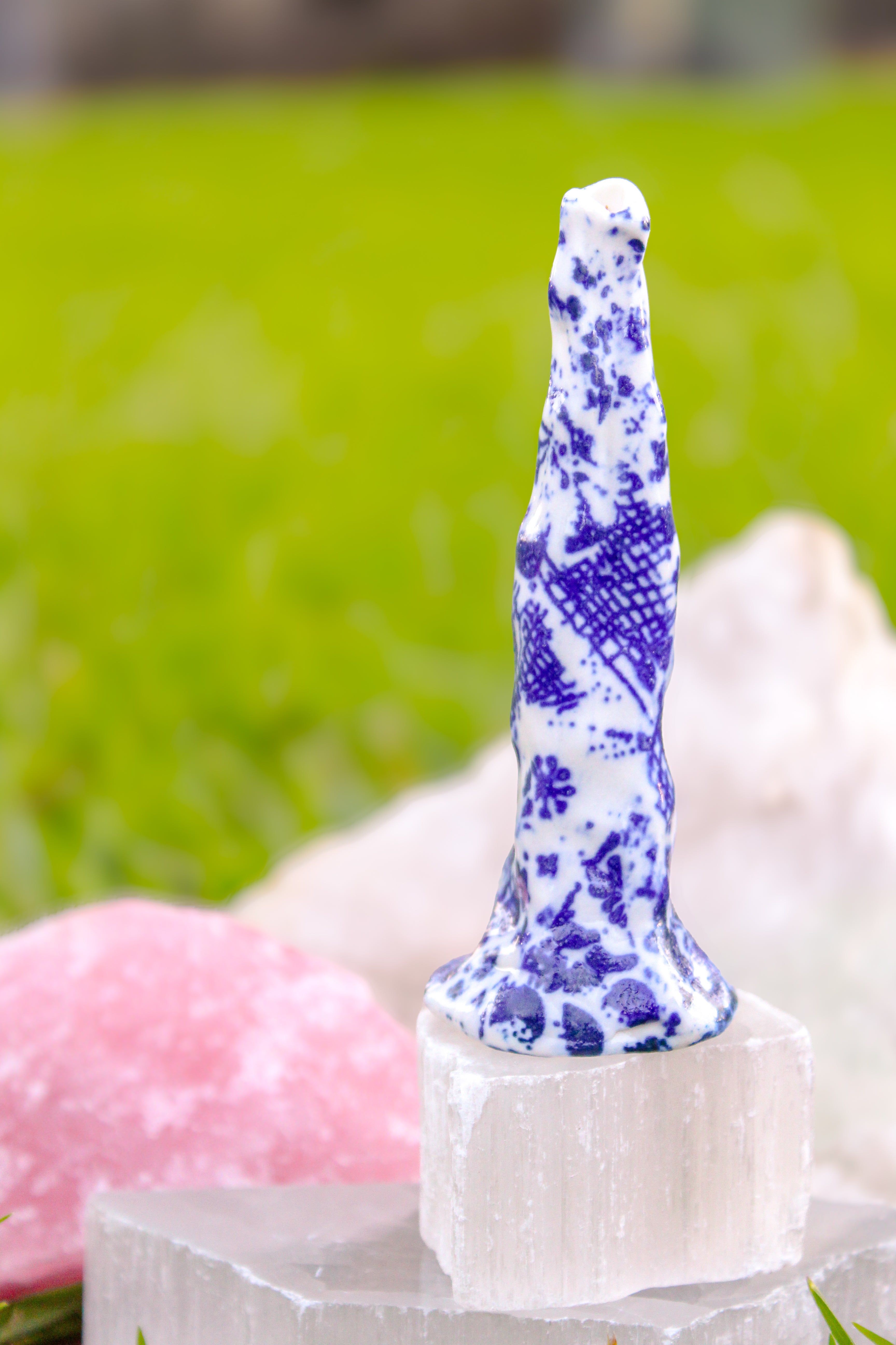 Tara Porcelain Bud Vase in Navy