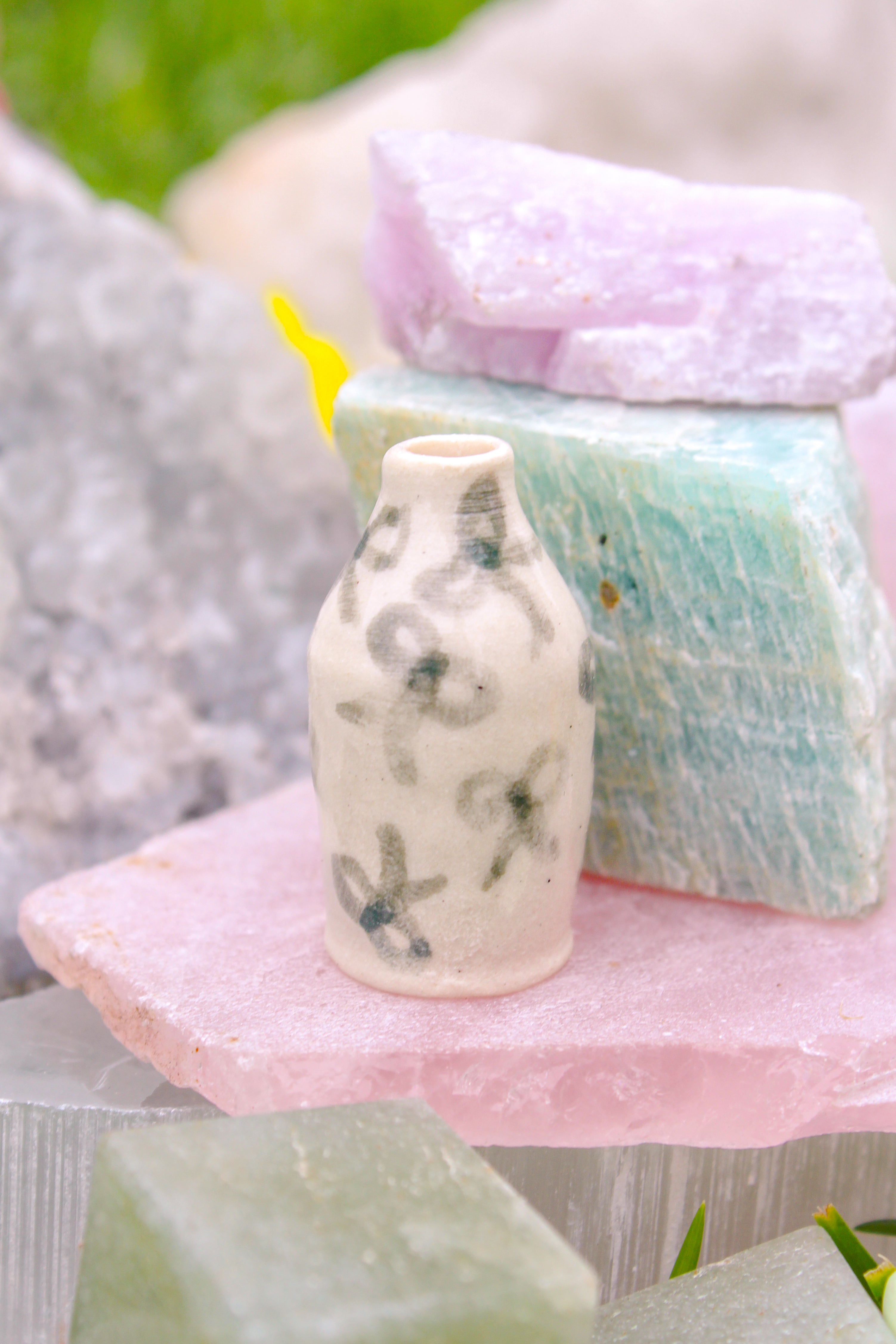 Pearl Ceramic Tiny Vase