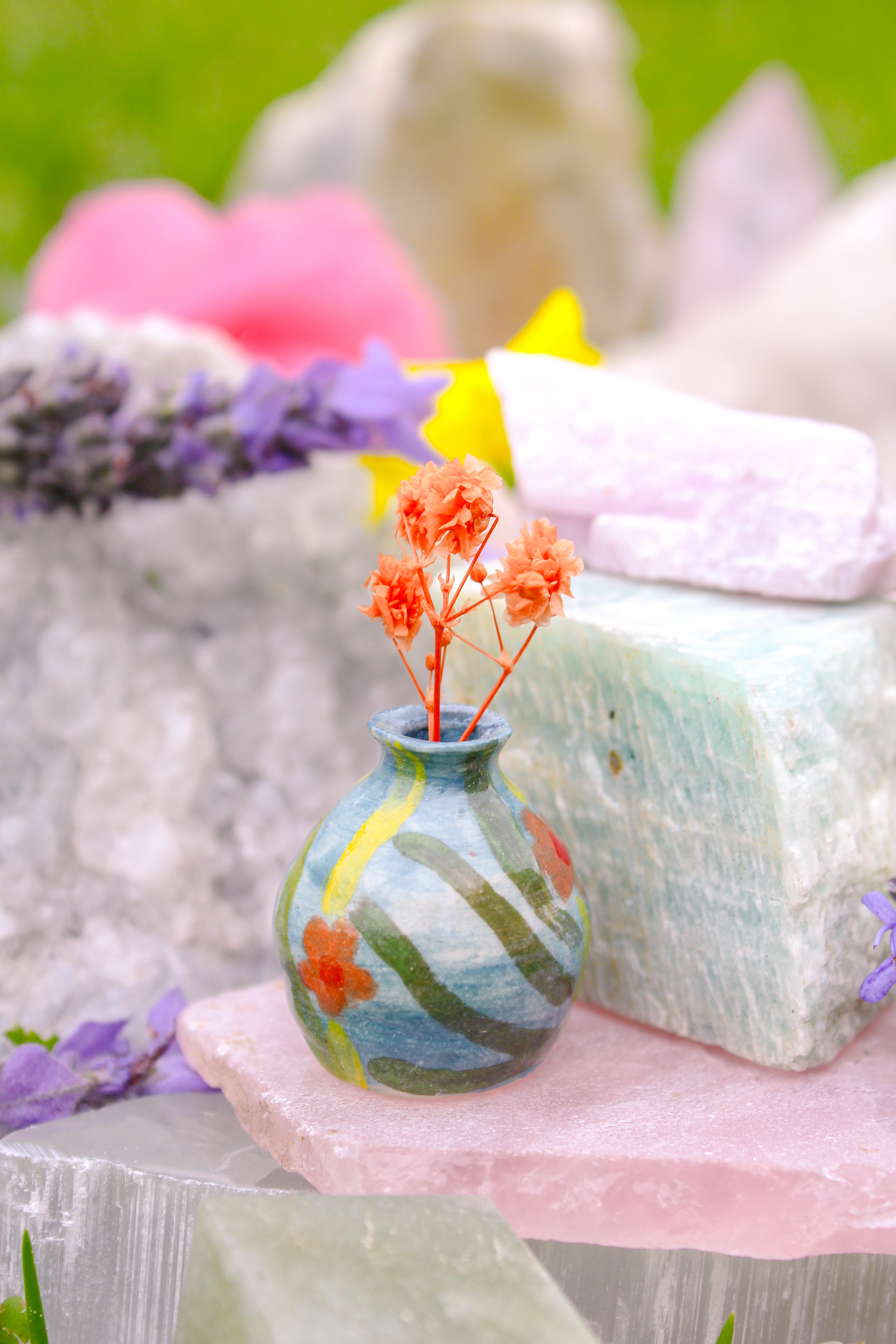 Nikki Ceramic Tiny Vase