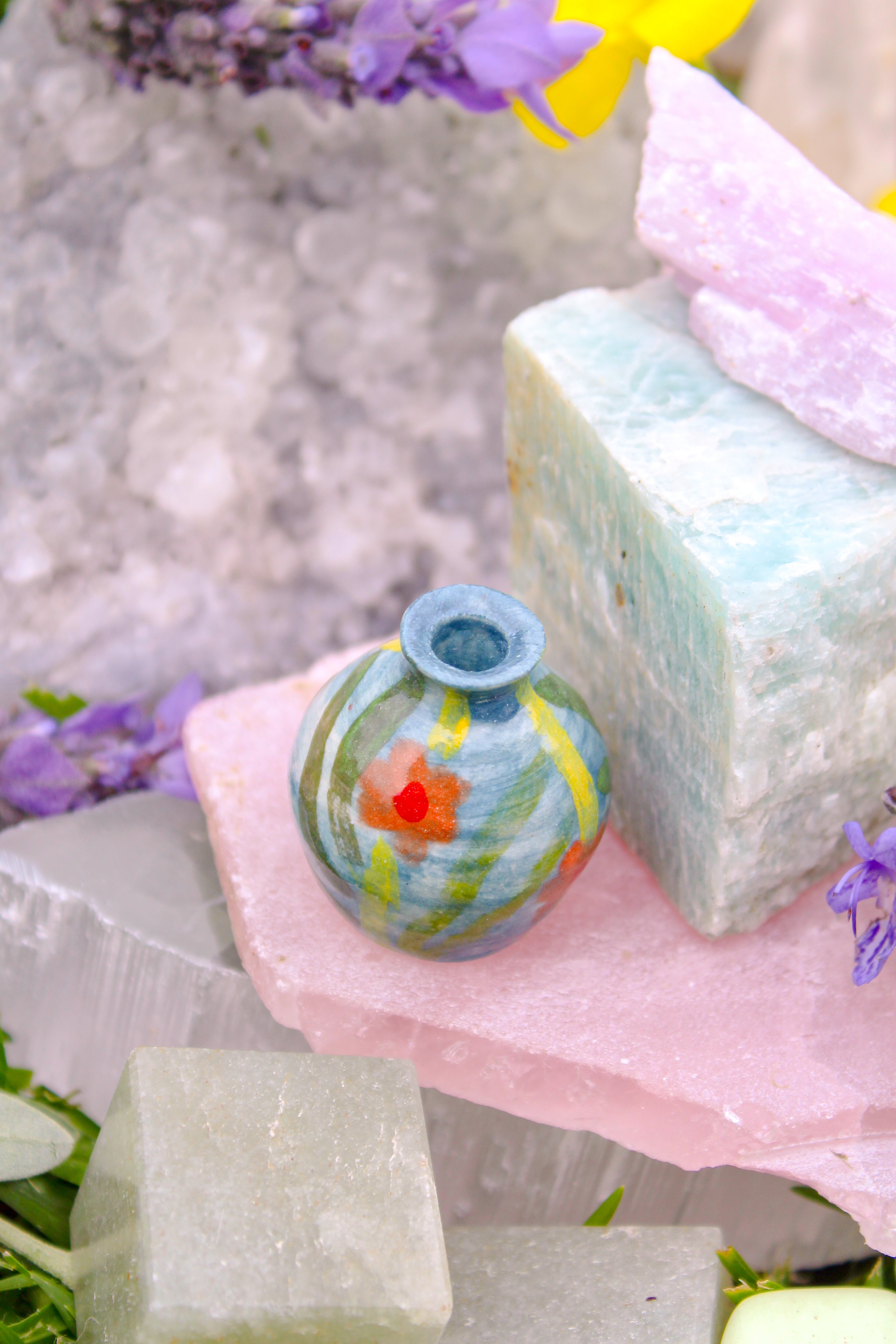 Nikki Ceramic Tiny Vase