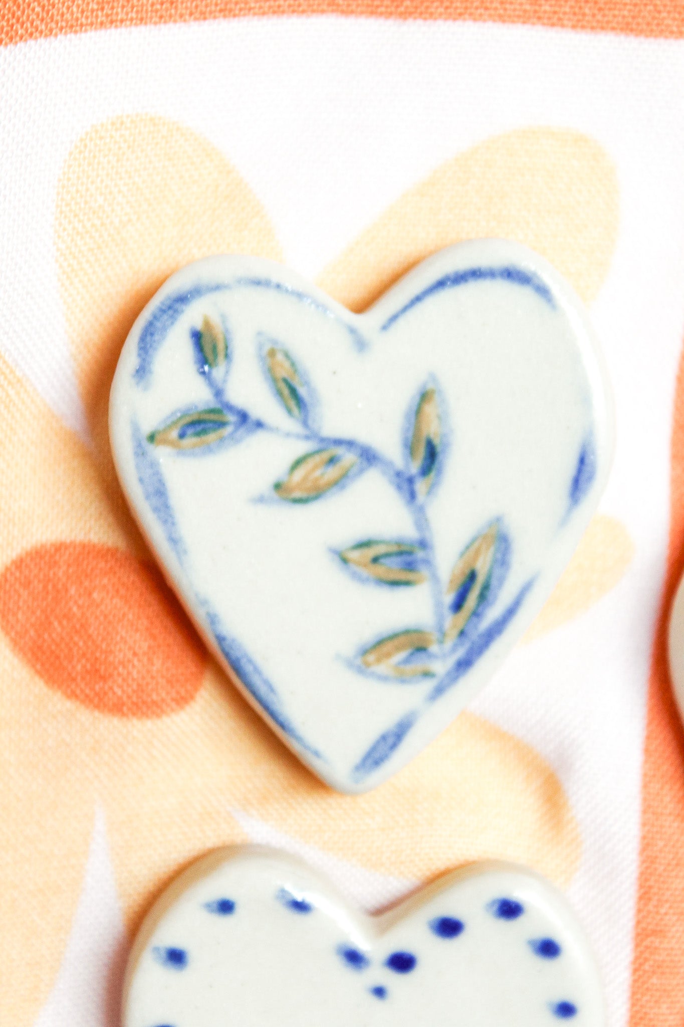 Amara Large Heart Ceramic Magnet in Vine