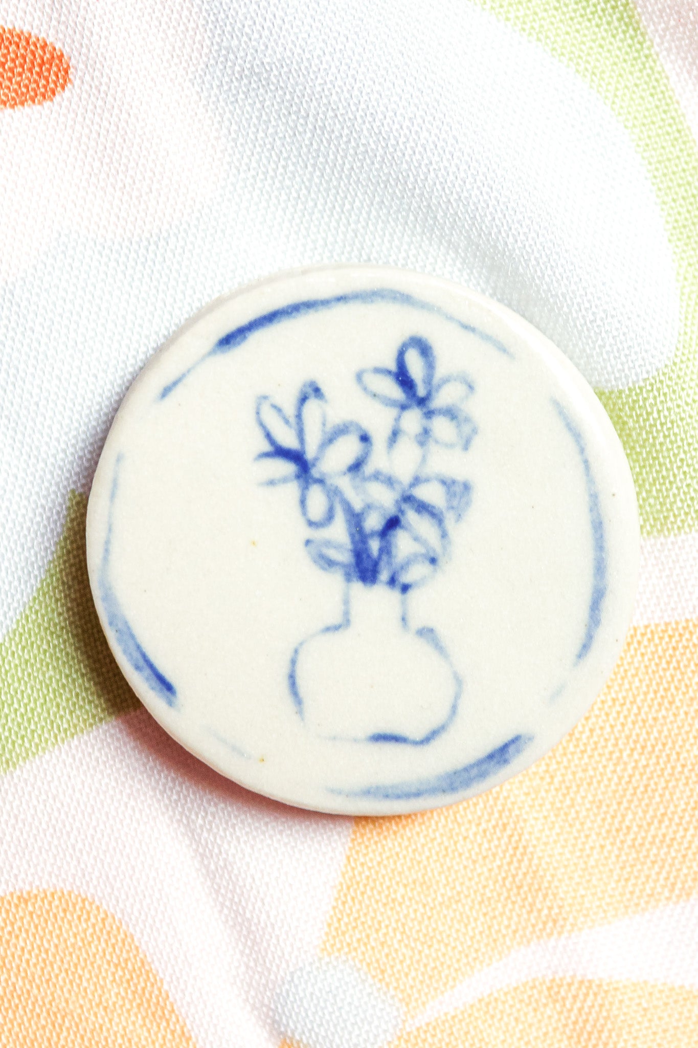Clara Round Magnet in Flora