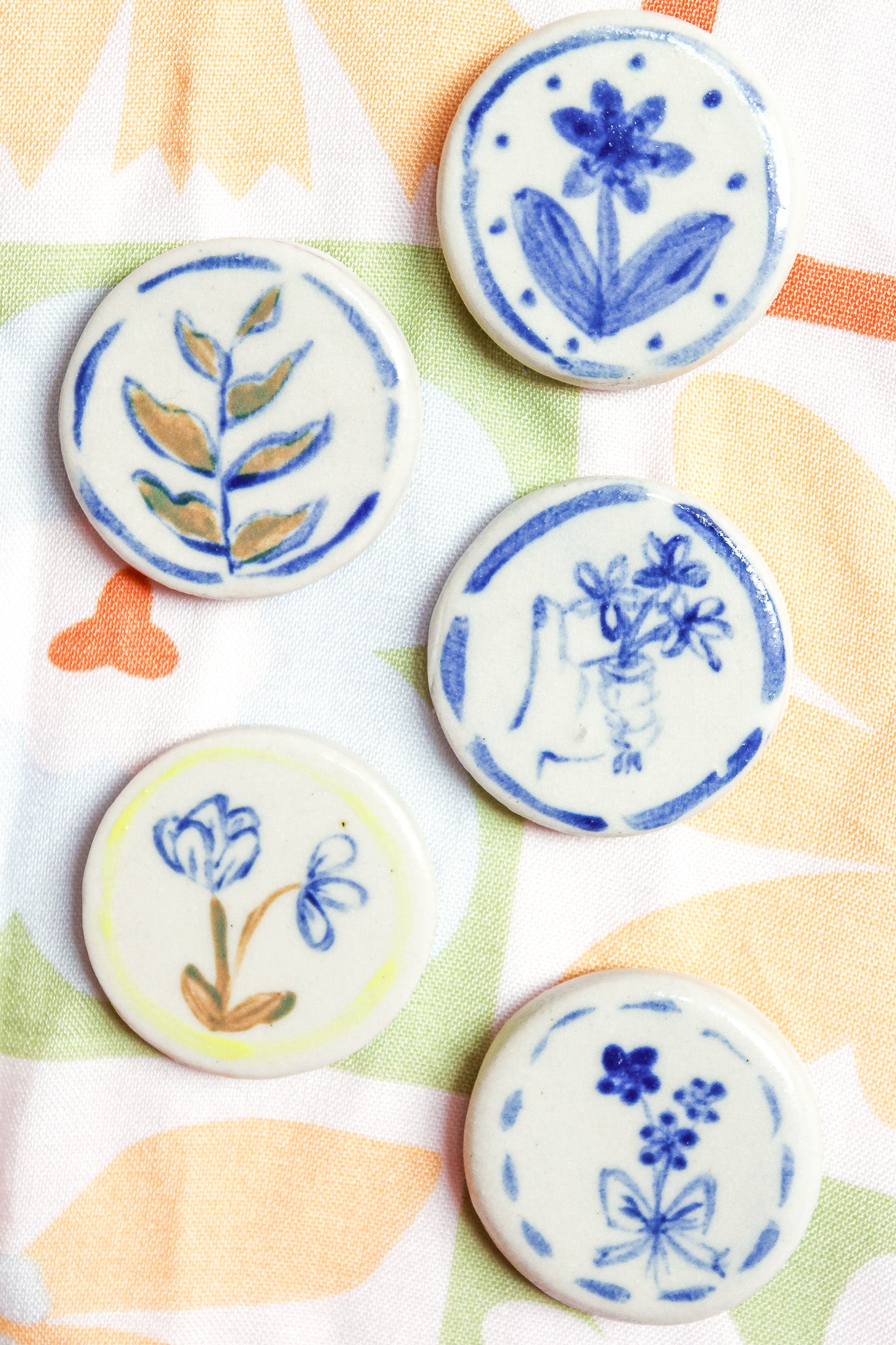 Lila Round Ceramic Magnet in Blue Bow
