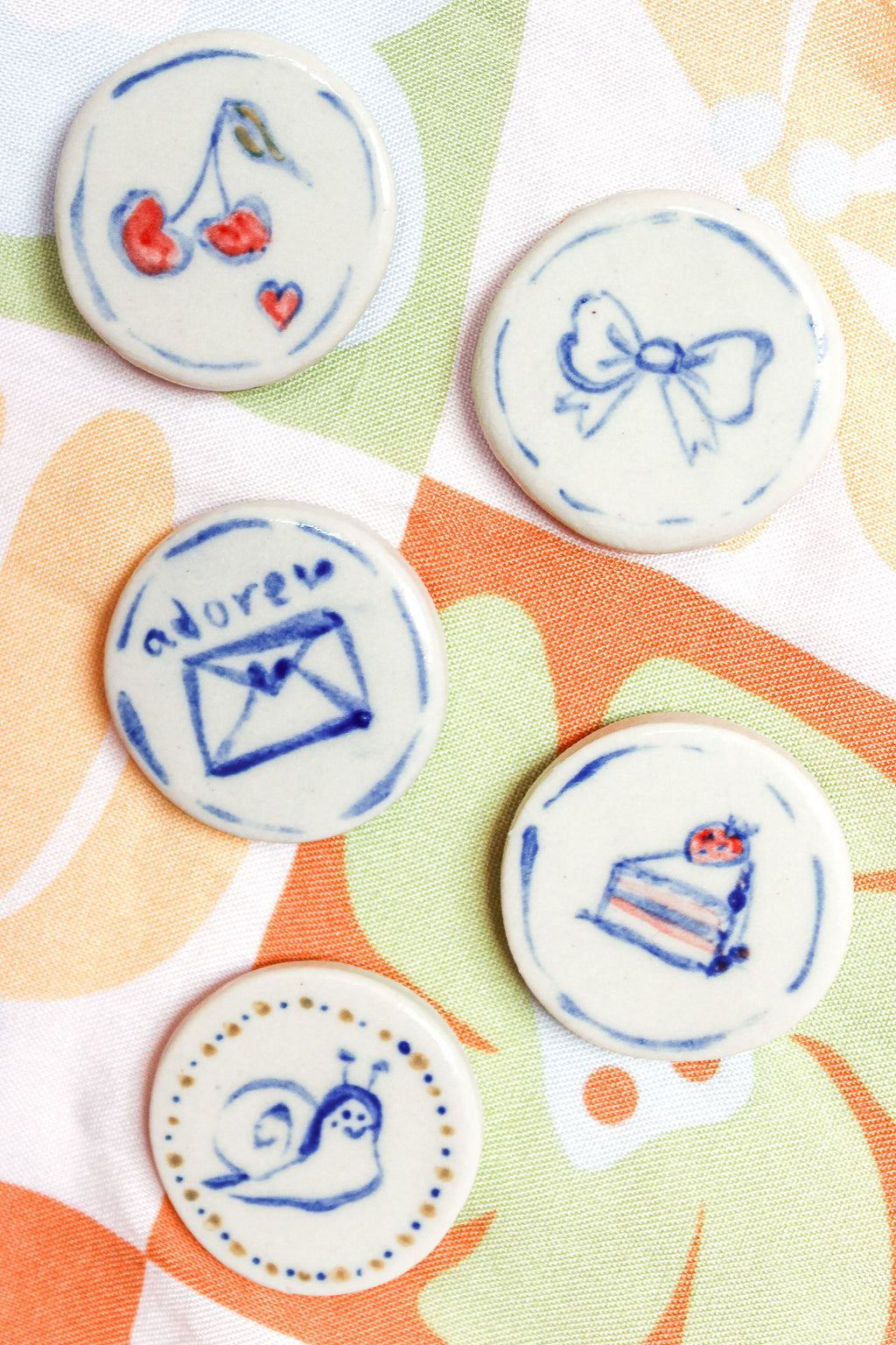 Lulu Round Ceramic Magnet in Blue Adore