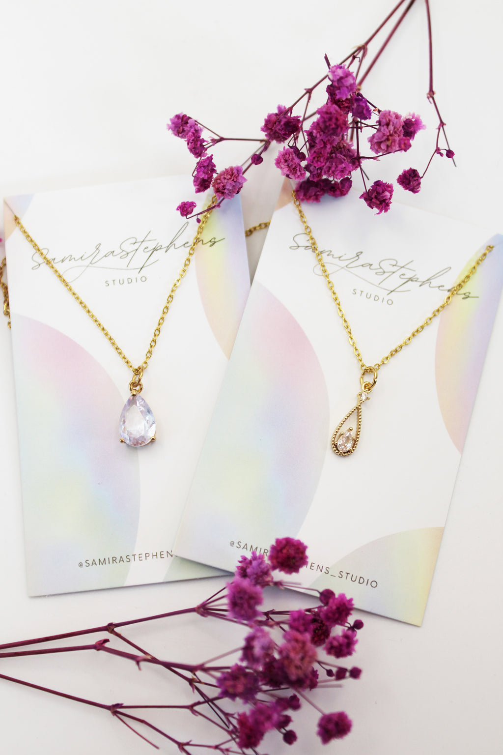 Sara Gold Teardrop Pendant Necklace